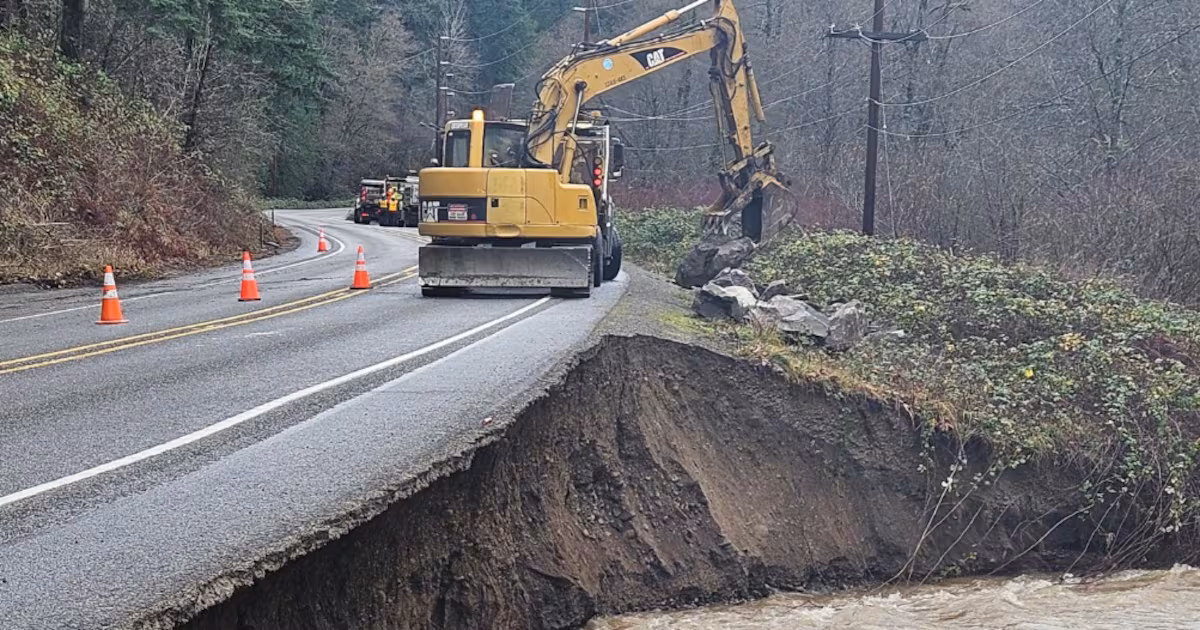 Featured image for Extended US 2 Closure in Skykomish Sparks Economic and Repair Challenges