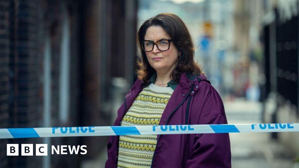 Featured image for Ruth Jones to Star in Harlan Coben's New Netflix Thriller 'Run Away'
