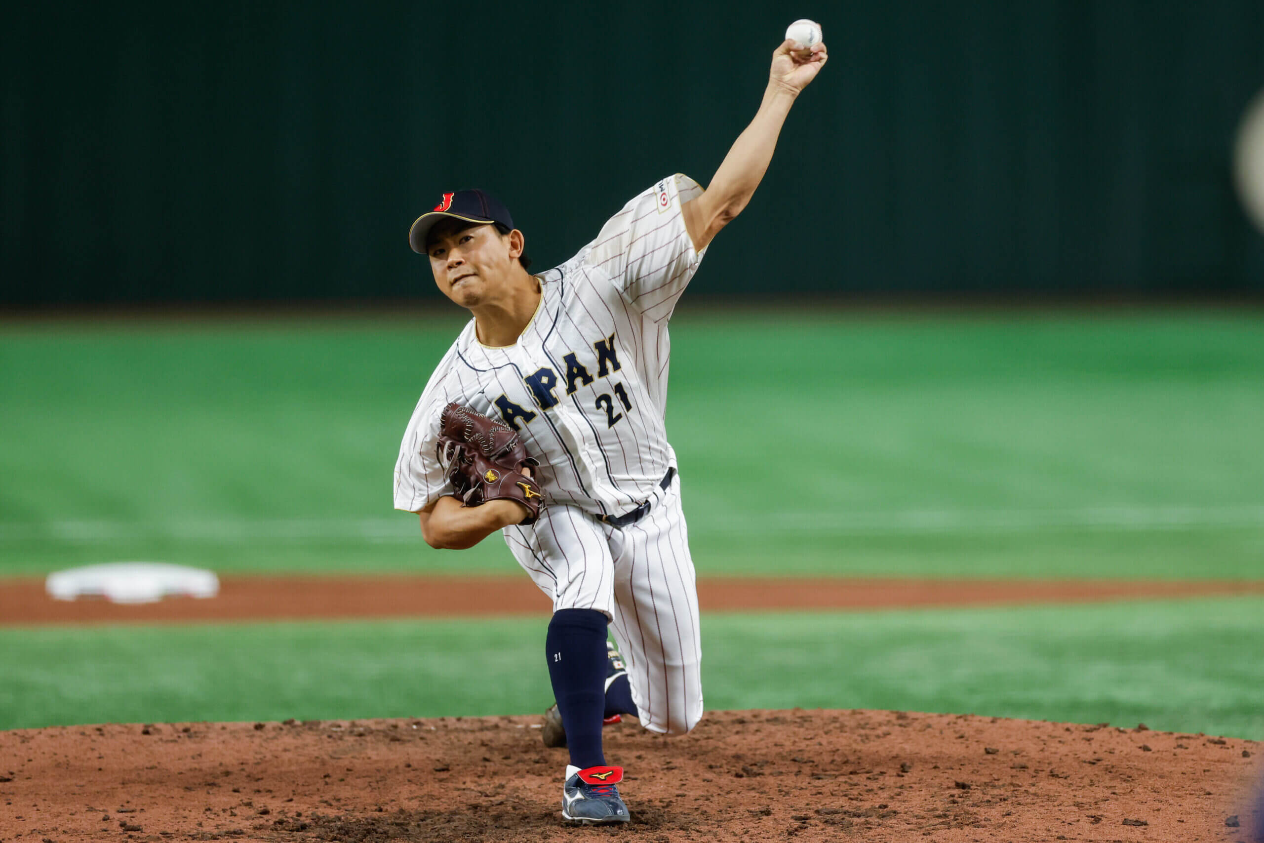 Featured image for "MLB Cubs Close in on Deal with Japanese Pitcher Shota Imanaga"