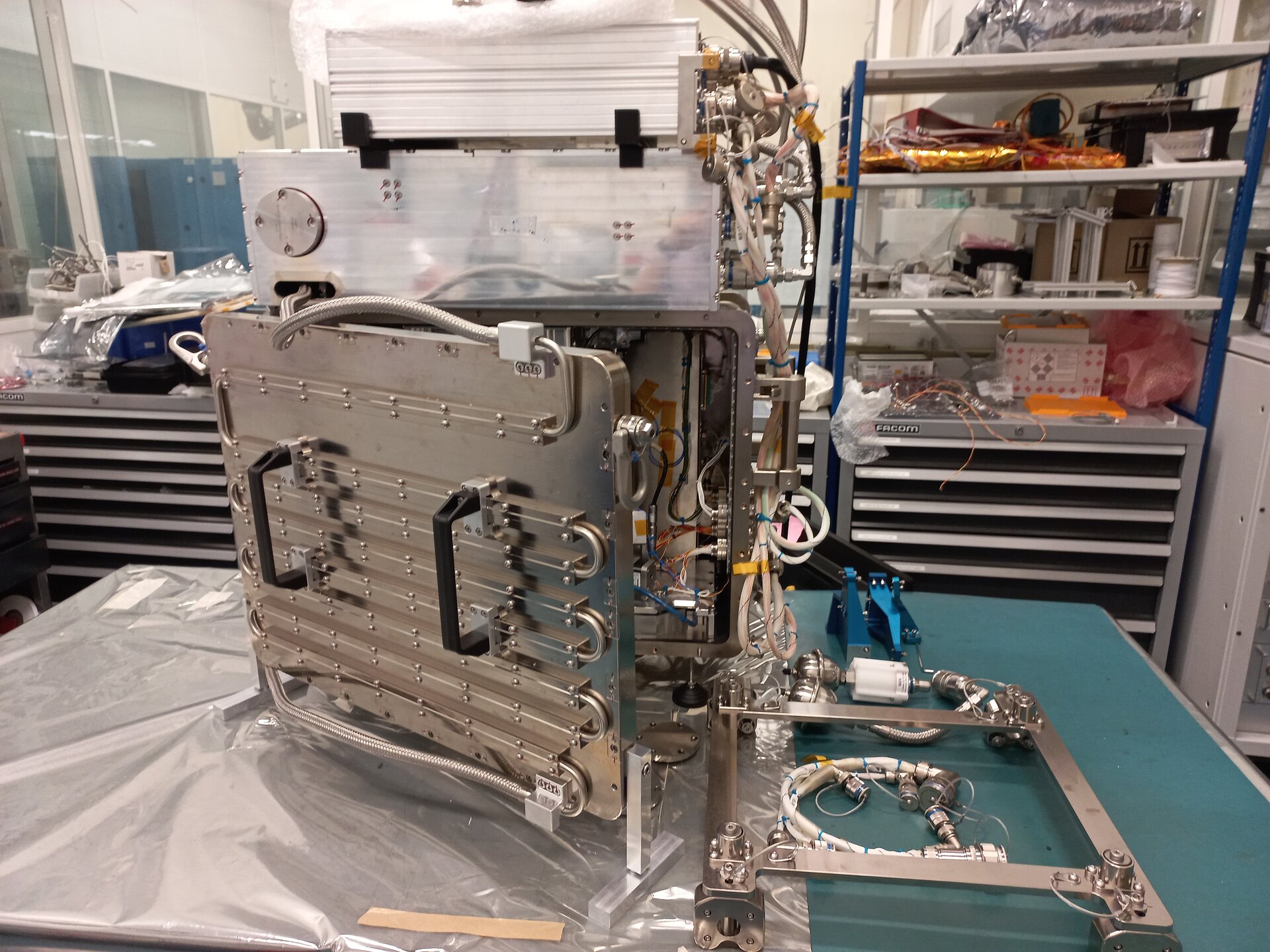 "ESA Sends First Metal 3D Printer to ISS for Space Testing"