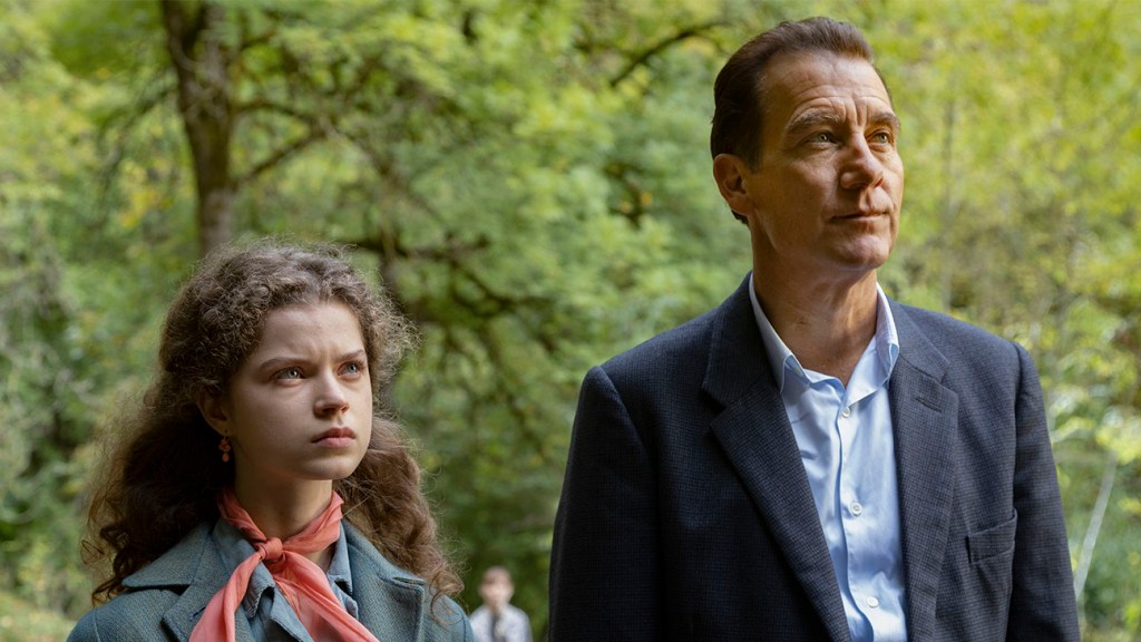 Featured image for "Clive Owen Channels Humphrey Bogart in 'Monsieur Spade' TV Series"