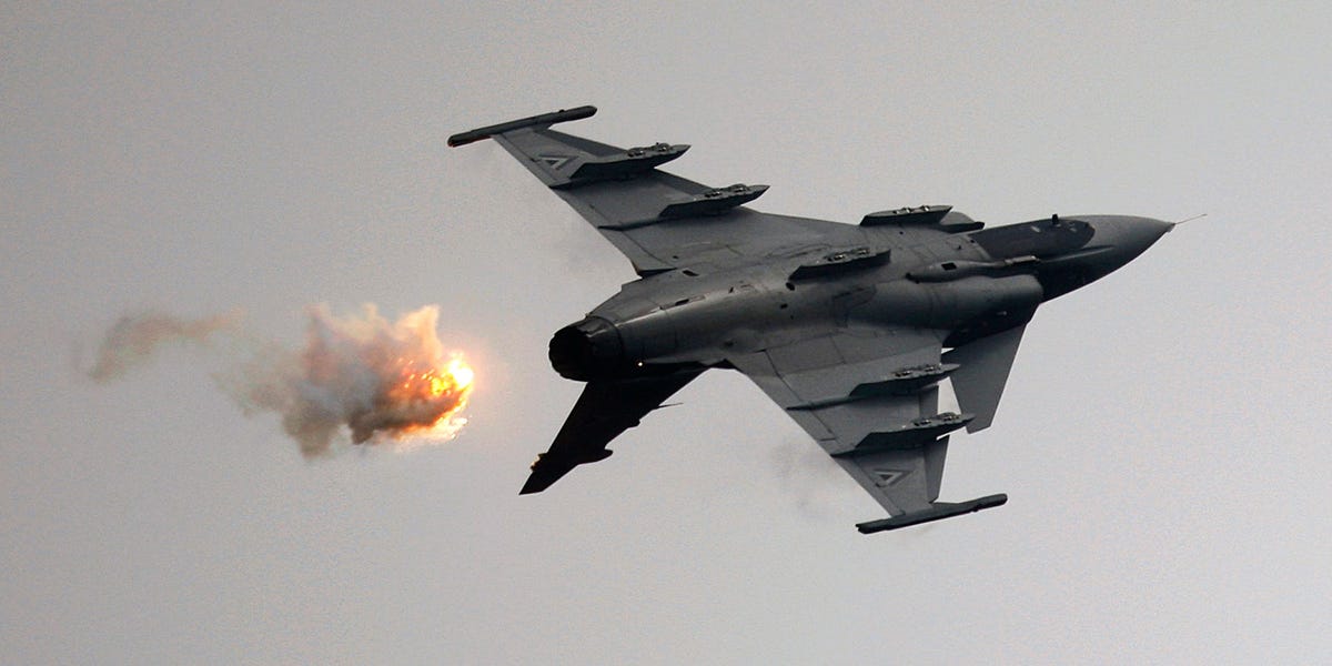 Sweden's Conditional Offer: Gripen Jets and Military Aid Package for Ukraine