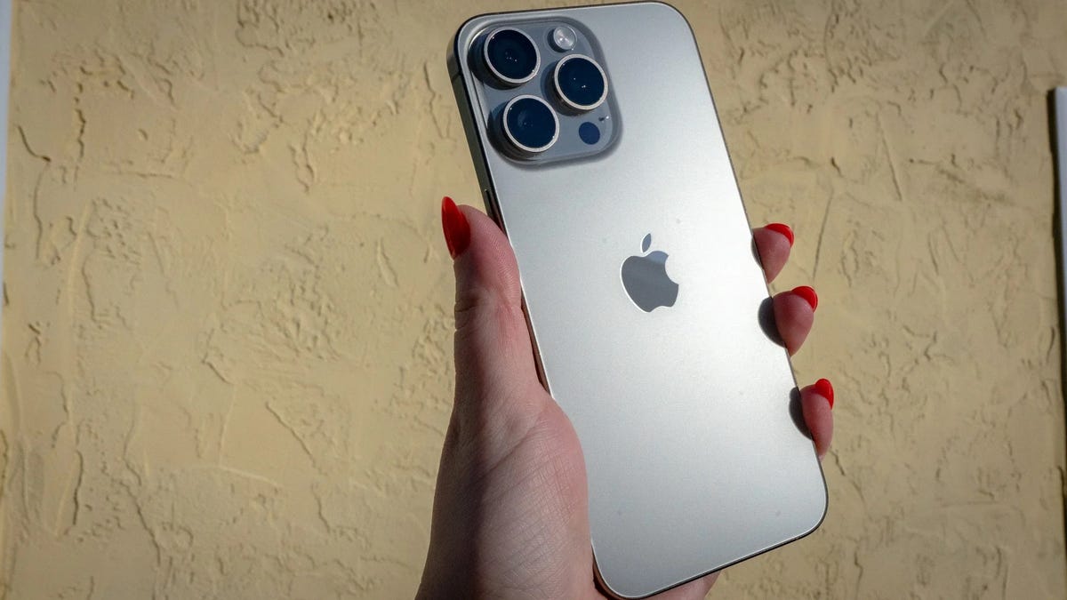Apple Addresses iPhone 15 Overheating Concerns with Software Fix