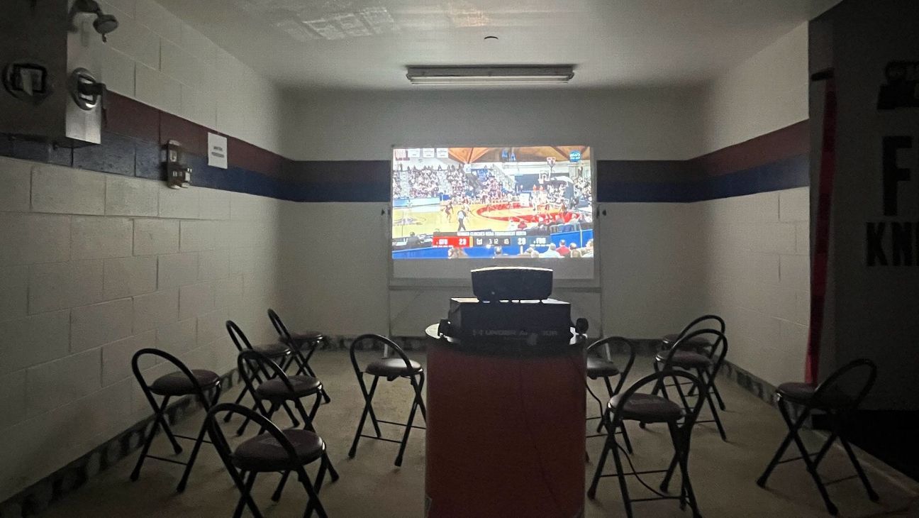 Featured image for Fairleigh Dickinson's New Game Film Strategy Leaves Showers Dry - ESPN