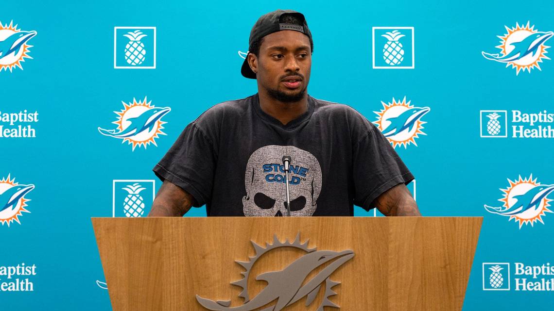 Featured image for Dolphins Dismiss 'Soft' Criticism from Former Players