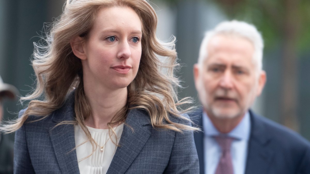 Elizabeth Holmes Continues to Delay Prison Sentence Despite Court Rulings.