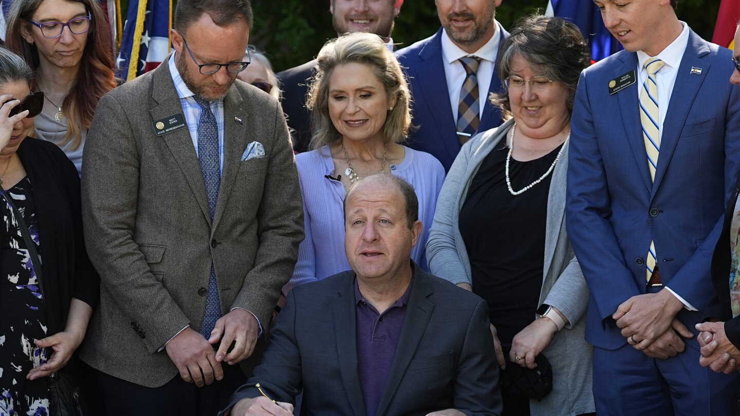 Colorado Enacts Funeral Home Regulations After 190 Bodies Found