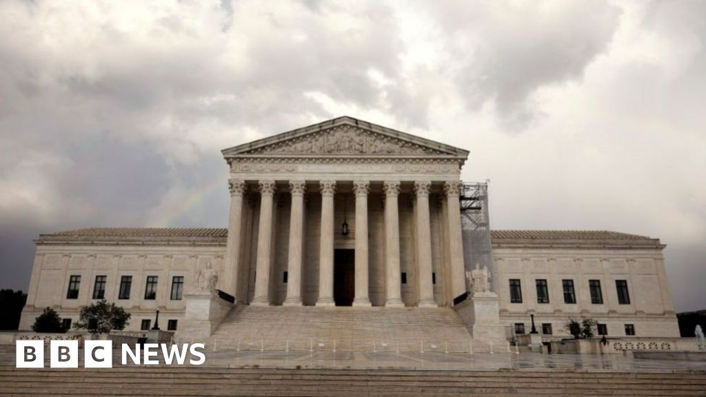 Featured image for Supreme Court's New Term to Test Presidential Power and Trump Influence