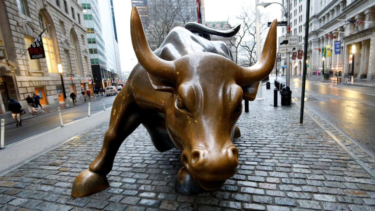 Featured image for "Expert Analysis: Hagerty's Top Collector Cars for 2023 - A Must-Read for Enthusiasts"