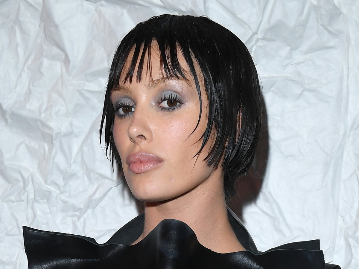 Featured image for "Bianca Censori's Unconventional Footwear Choice at Disneyland with Kanye West Raises Eyebrows"