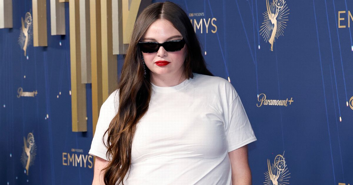 Featured image for Hacks Star Makes Political Statement at Emmys