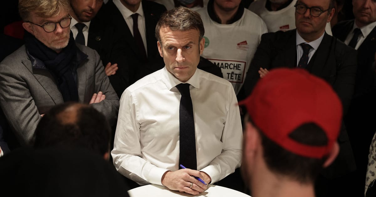 "Macron's Ukraine Troop Deployment Proposal Sparks NATO and Kremlin Warnings"