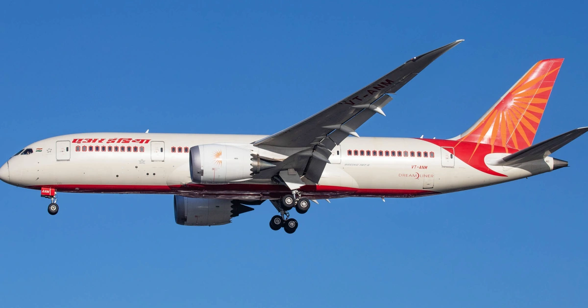 Featured image for Air India Dreamliner Returns to Hong Kong After Technical Issue