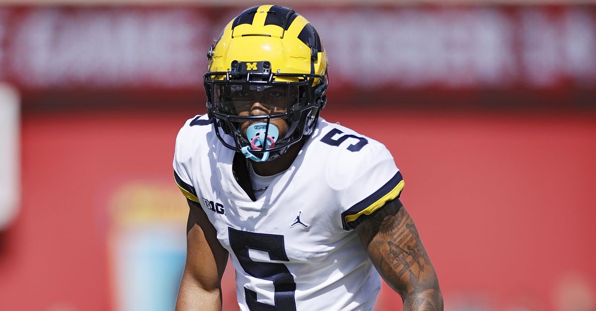 Kiper and McShay's 3-round mock draft predicts top picks and VFLs.