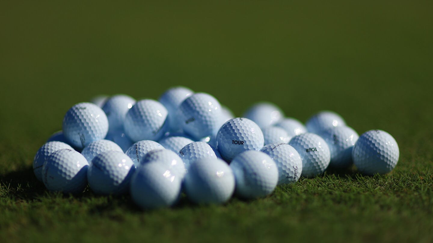 Featured image for "USGA and R&A Set 2028 Start Date for Universal Golf Ball Rollback"