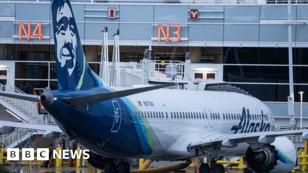 Featured image for "Alaska Airlines Faces $150 Million Cost from Boeing 737 Max Grounding"