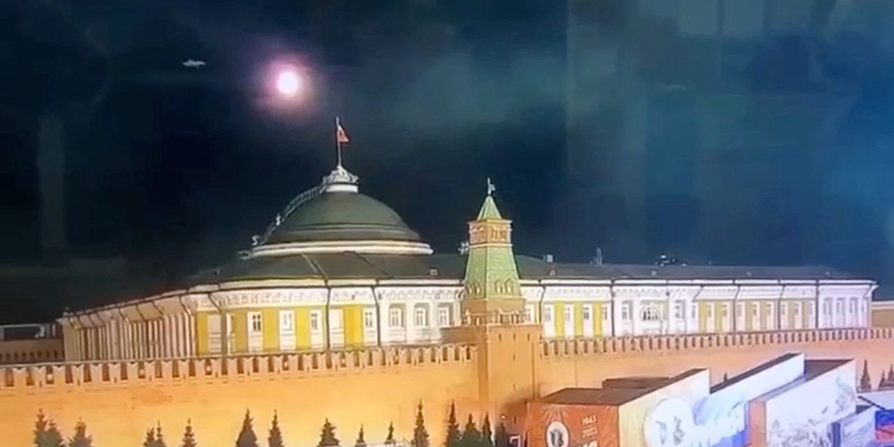 Tensions Rise as Russia Accuses Ukraine of Drone Attack on Kremlin