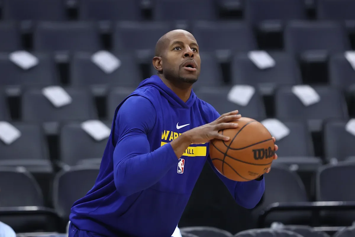 Warriors' Andre Iguodala out with fractured wrist, undergoes surgery.