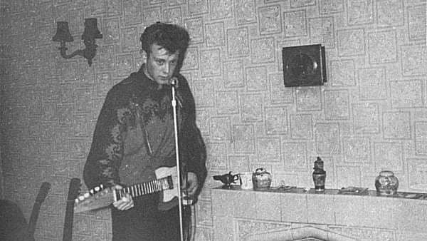 Featured image for Former Beatles Bassist Chas Newby Dies at 81