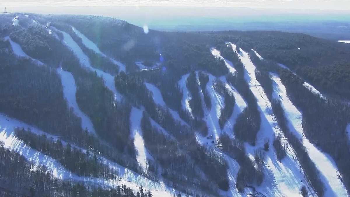 Featured image for "Power Outage Forces Closure of Massachusetts Ski Resort"