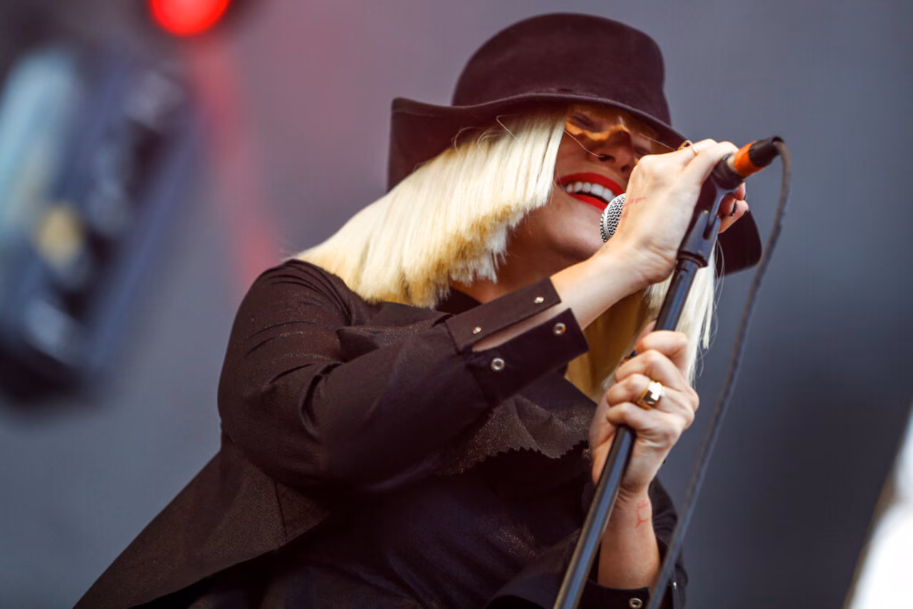 Featured image for Pop Star Reveals Ex-Husband's Child Porn Investigation During Custody Dispute