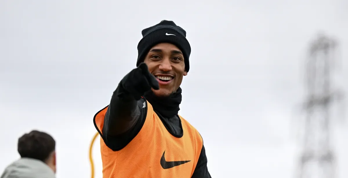 Chelsea ride Rosenior's momentum into a volatile Palace test