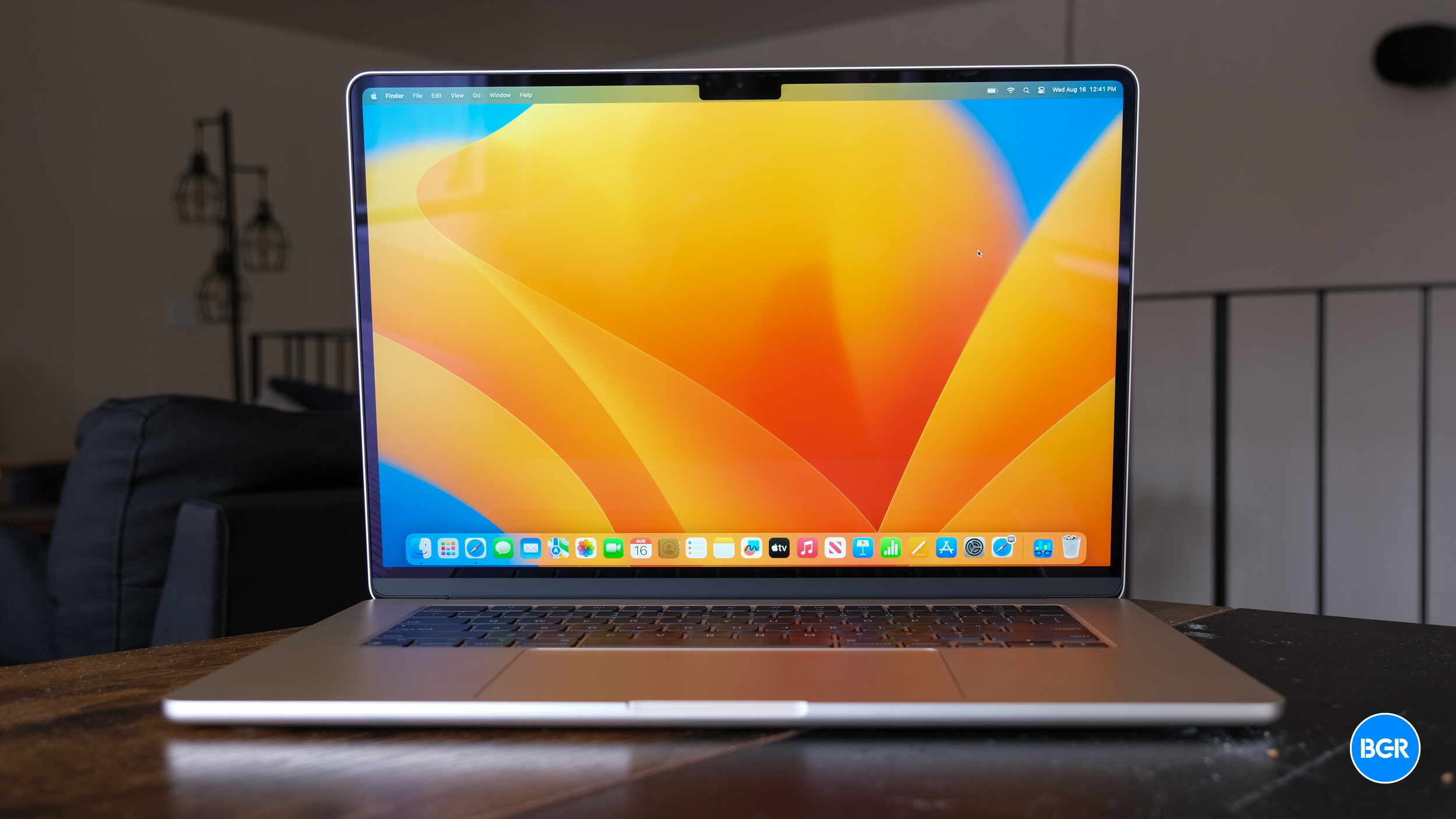 "Apple Stands Firm on 8GB RAM for MacBook Lineup Despite Criticism"