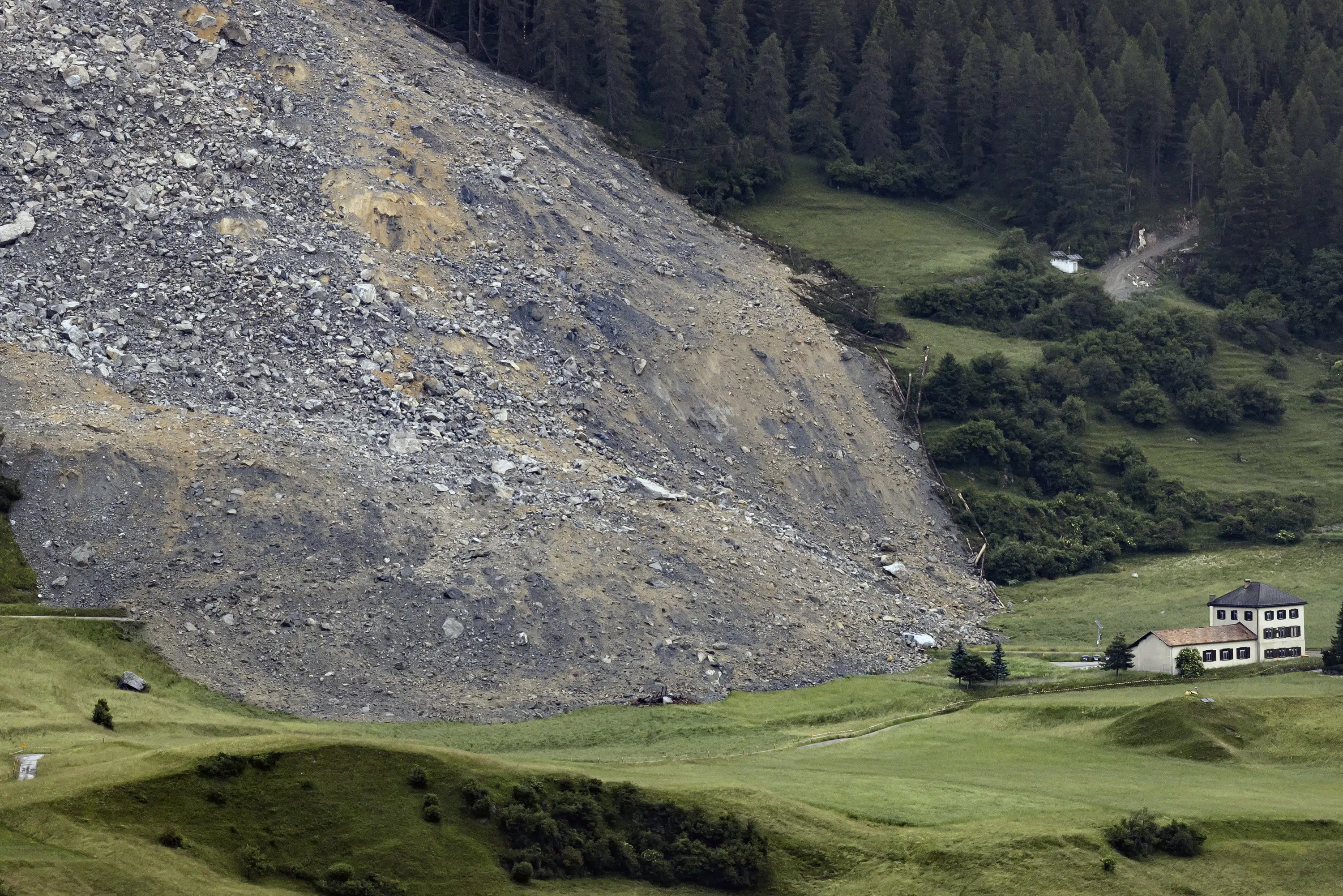 Featured image for Rockslide narrowly misses evacuated Swiss village.