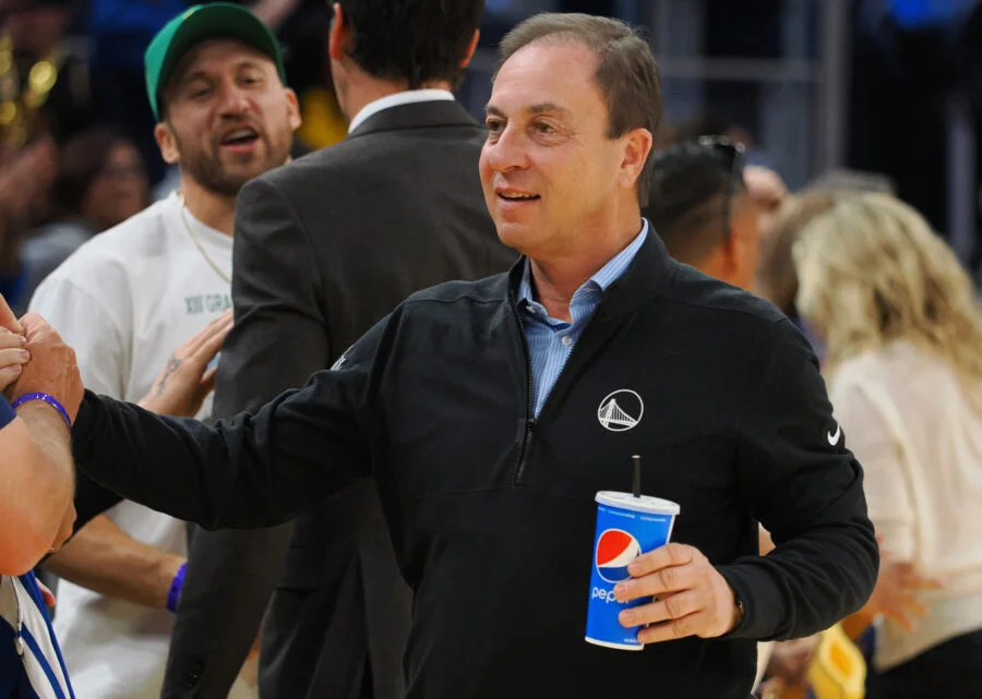 Warriors' GM Mike Dunleavy Jr. Confirms Determination to Retain Draymond Green.
