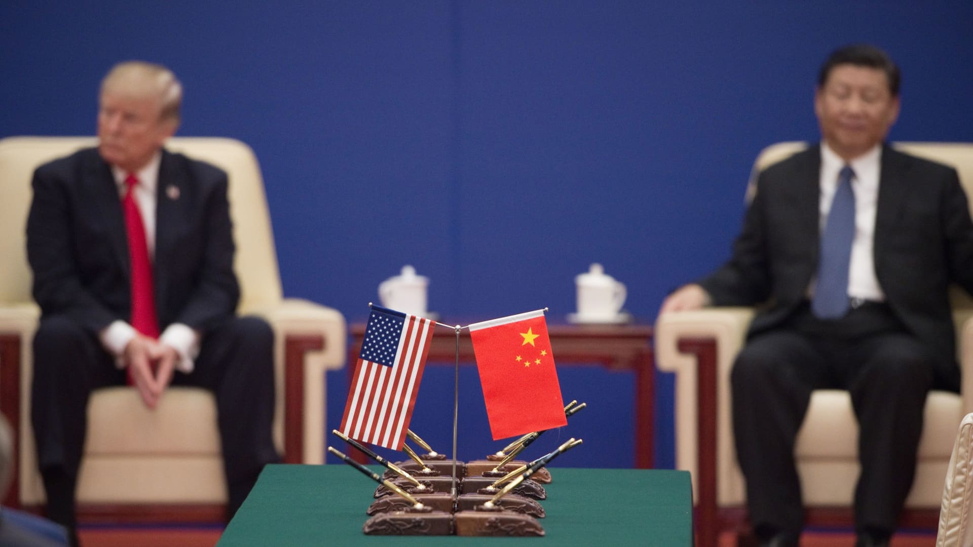 "Trump Considers Imposing 60% Tariff on All Chinese Imports if Reelected"
