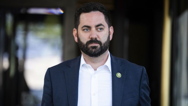 Featured image for "Battle for a Key New York Seat: GOP's Fight for House Majority"