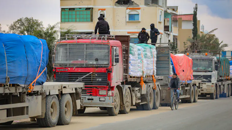 Israel to Resume Gaza Aid and Crossings Amid Ceasefire Conditions
