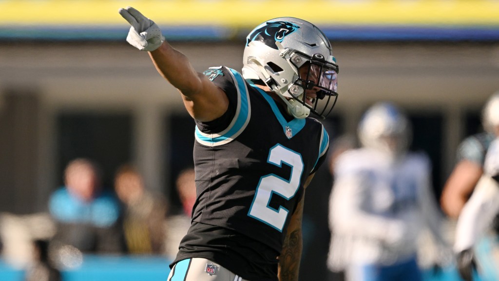 DJ Moore gets new jersey number with Bears, kicker also switches digits.