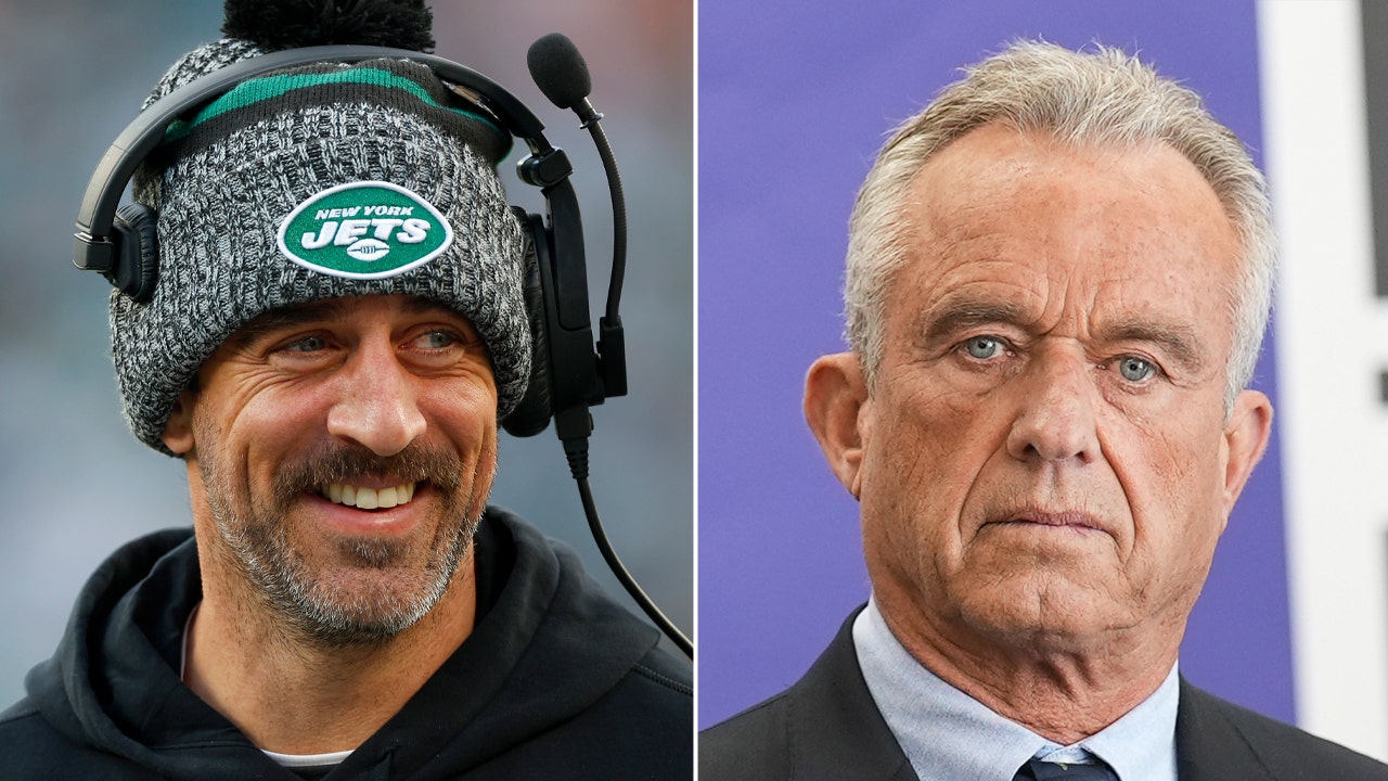 "RFK Jr. Considers Aaron Rodgers for 2024 Running Mate"