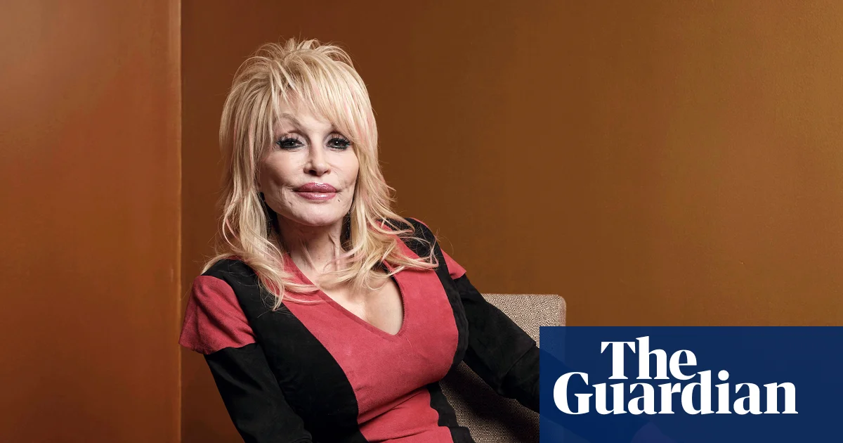 Featured image for Dolly Parton Postpones Las Vegas Residency Due to Health Issues