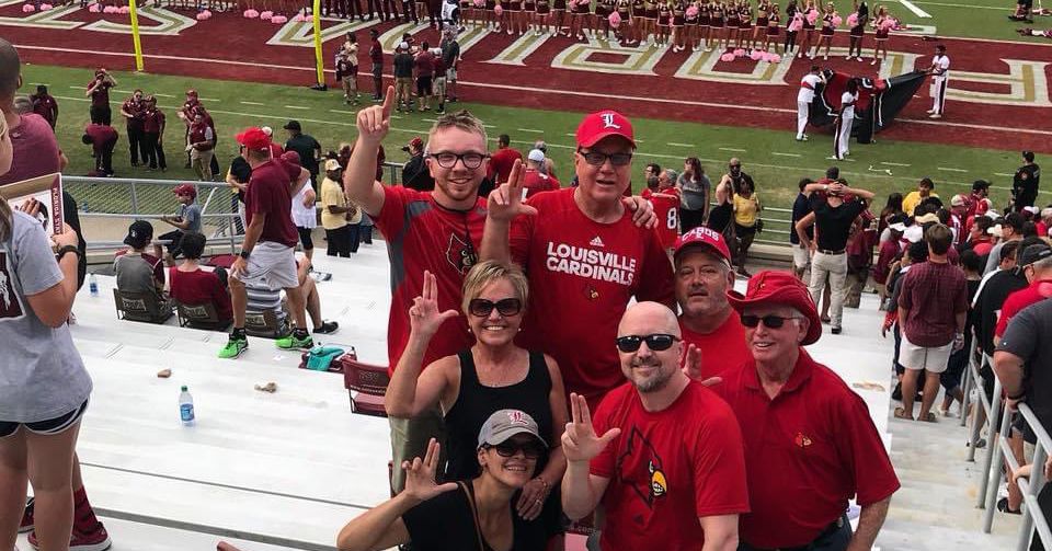 Featured image for Louisville Volleyball Sweeps Western Michigan, Advances to Sweet 16