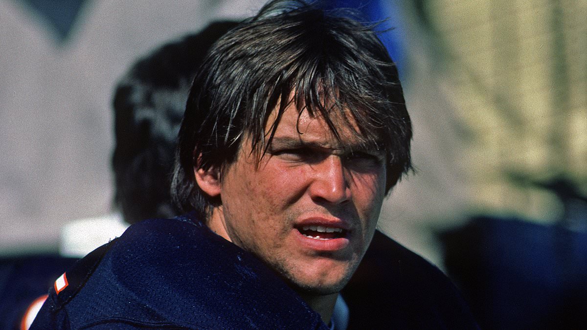 NFL Legend Steve McMichael Shows Improvement After Blood Transfusion and Lung Treatment