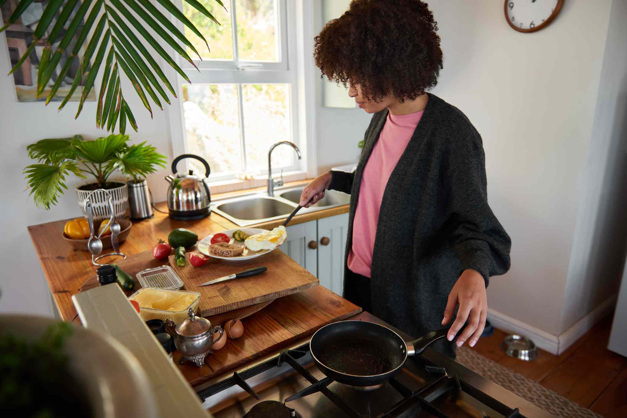 Featured image for "Maximize Your Mornings with the 30/30/30 Routine: Steps, Benefits, and Risks"