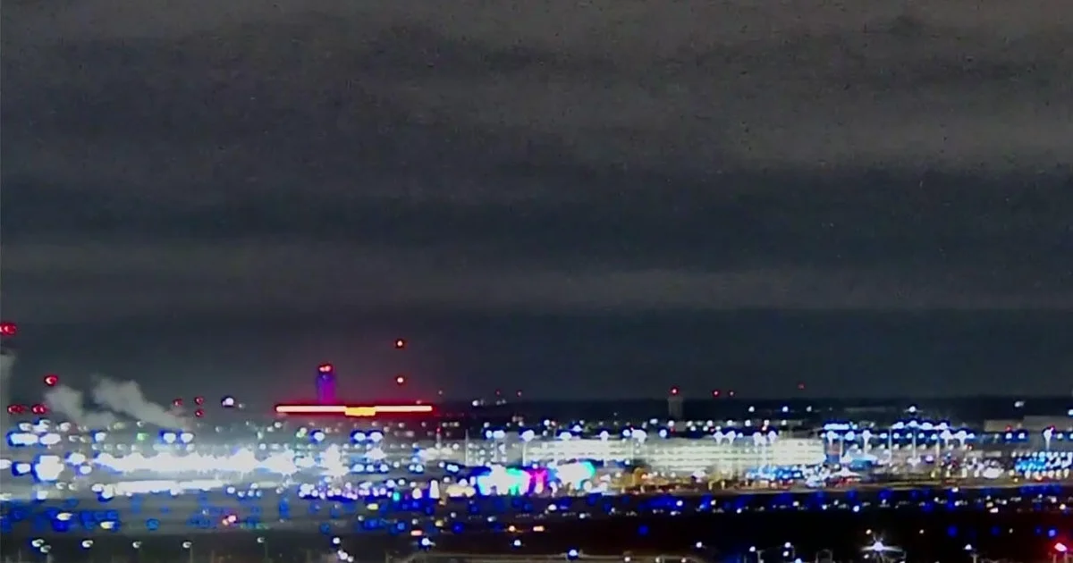 Featured image for Air Travel Disruptions and Resumptions Amid Venezuela and Caribbean Tensions