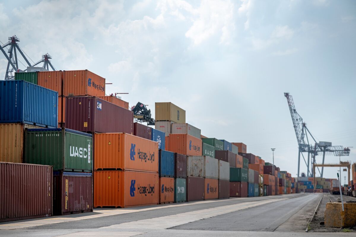 Canada Plans to Remove Tariffs in Gesture to Trump