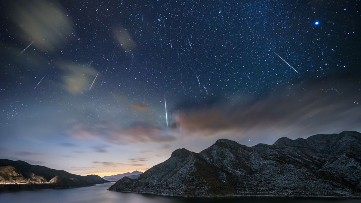 Featured image for "2024 Lyrid Meteor Shower: Where and How to Watch the Spectacular Event"