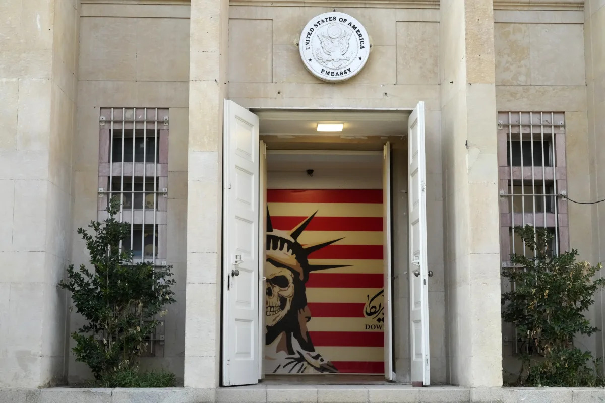 "US Porn Actor's Unacknowledged Visit to Iran Sparks Controversy"