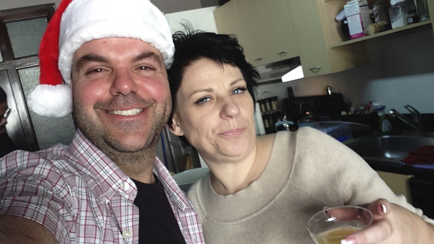 Featured image for "Extradition Looms for Notorious American Scammer Posing as Irish Heiress"