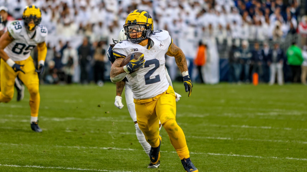 "College Football Playoff Rankings: Georgia Takes Top Spot, Big Ten Teams Make Moves"