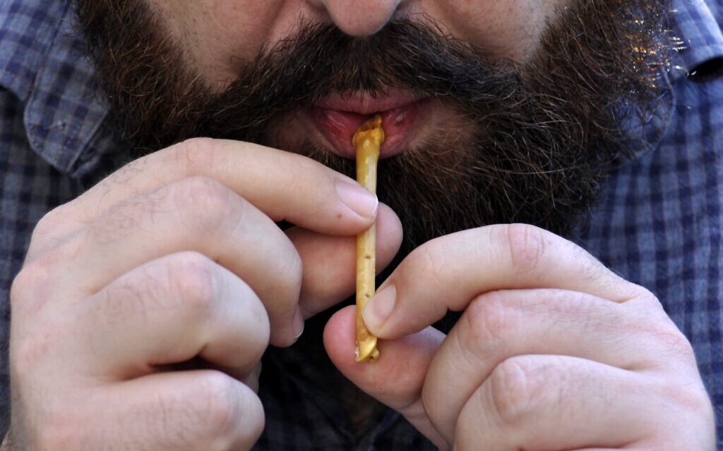 Featured image for "Earliest Bird-call Flutes Discovered in Middle East"