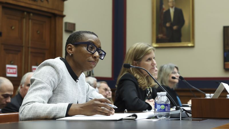 Featured image for "Harvard President's Job at Risk Amidst Antisemitism Controversy"