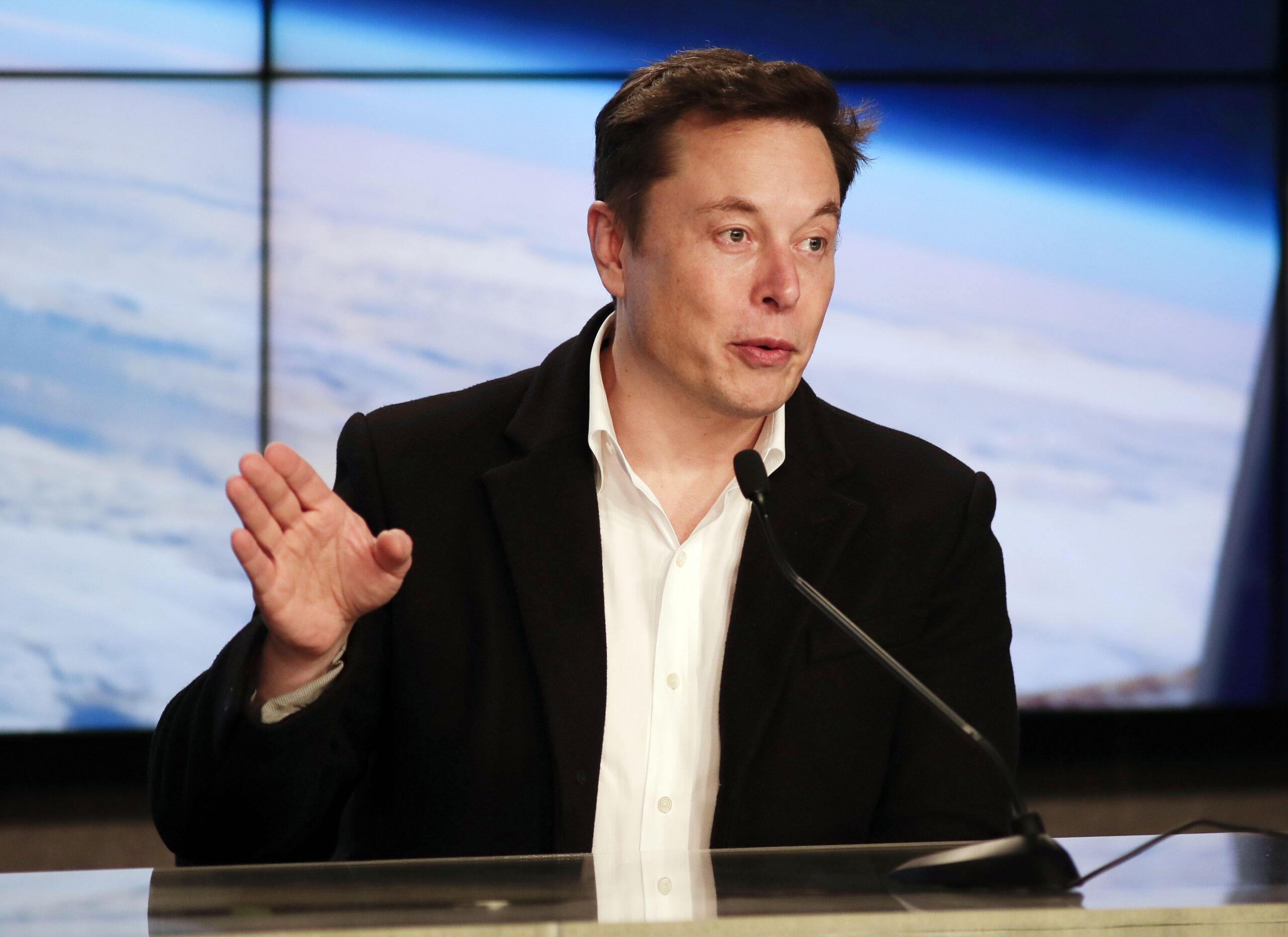 "Elon Musk Accuses Biden of Pushing for One-Party State with Immigration Policy"