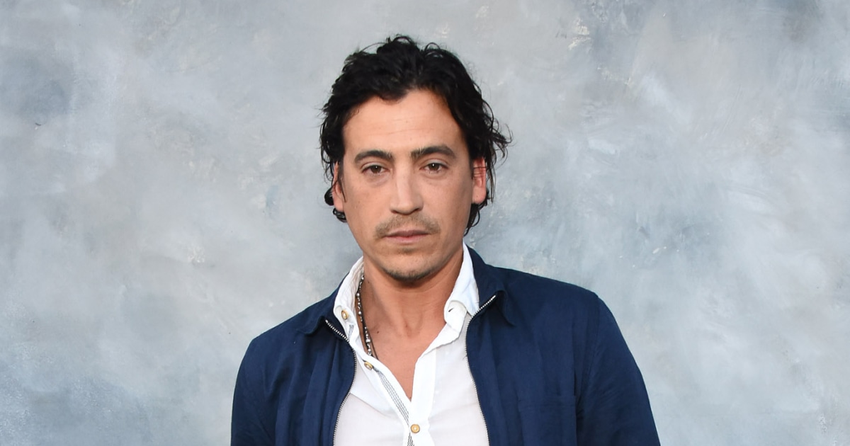 Featured image for Andrew Keegan Addresses Cult Rumors: From Heartthrob to Community Leader