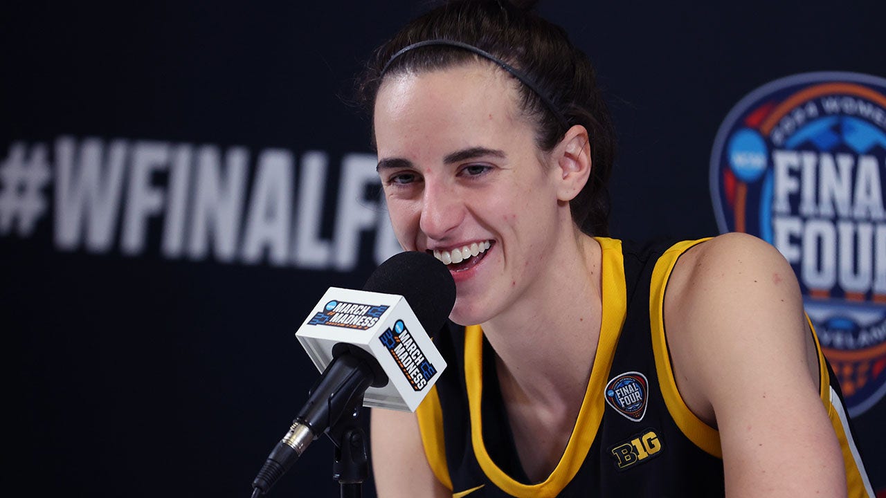 Featured image for Caitlin Clark's Surprise 'SNL' Appearance and WNBA Draft Headline Highlight Weekend