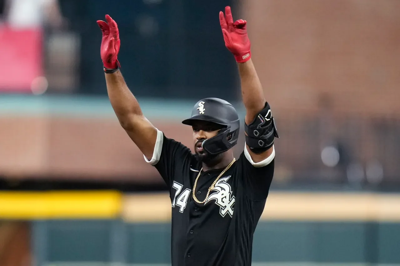White Sox's Eloy Jiménez Sidelined Again with Hamstring Strain